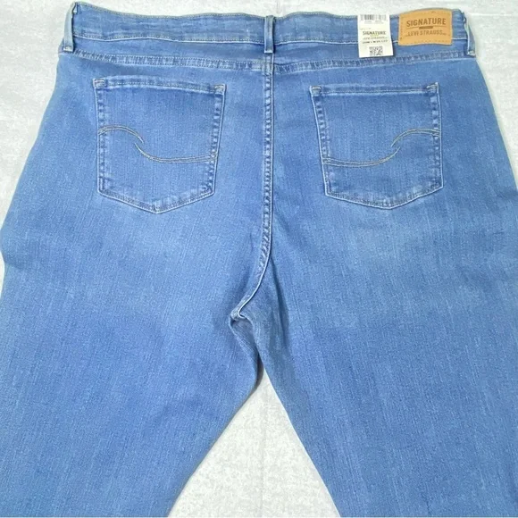 Levis Signature Gold Jeans Women's 20M Blue Bootcut Mid Rise Stretch Denim NWT - Picture 8 of 15